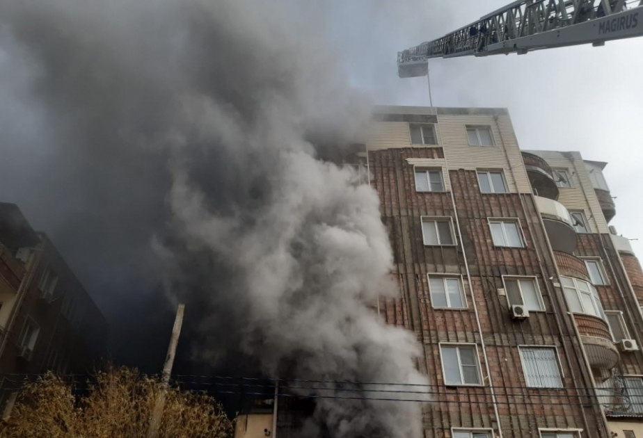 Abşeron rayonunda binada baş vermiş yanğın nəticəsində 20 nəfər təxliyə edilib