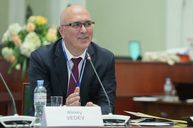 Aleksey Vedev: “Neftin qiyməti 150 dollara qədər qalxa bilər” - RF-dən MÜSAHİBƏ