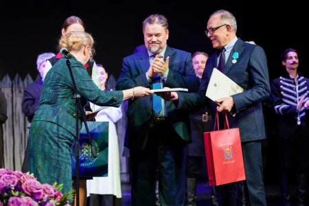 Rusiyada beynəlxalq festivalı Azərbaycan teatrının tamaşası ilə açıb