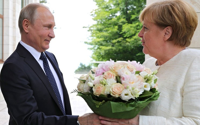 “Angela, lütfən məni bağışla” - Putin