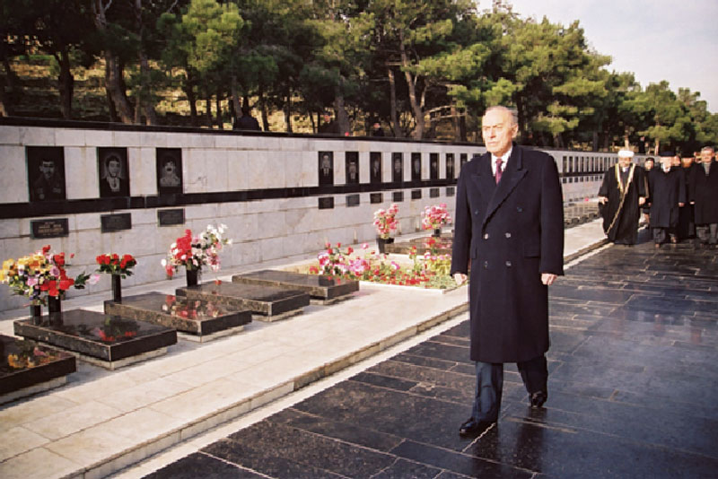 Gəncə Şəhər Baş Polis İdarəsinin rəisi Teymur Hacıyev: “20 Yanvar hadisələrinə siyasi qiymət məhz Ulu Öndər Heydər Əliyev tərəfindən verildi”.