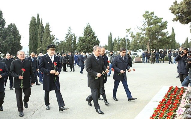 Gəncədə anım mərasimi keçirildi - Fotolar