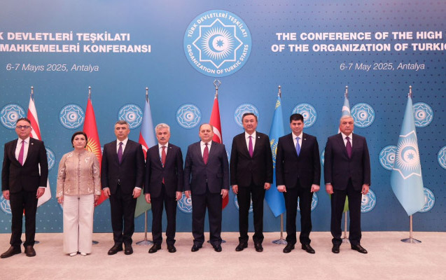 İnam Kərimov Türkiyədəki konfransda