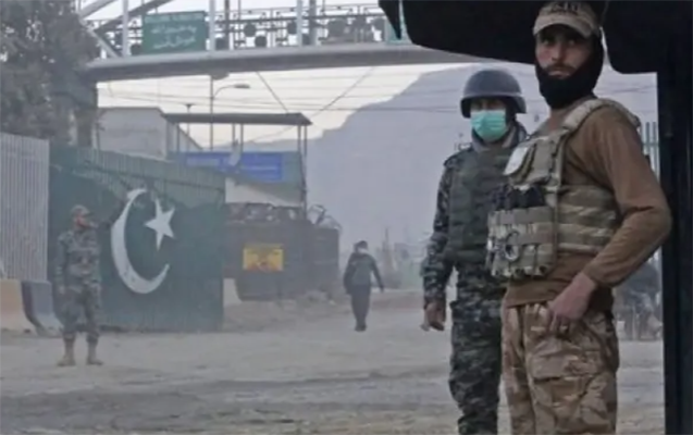 Pakistan və Əfqanıstan arasında hərbi toqquşma başladı