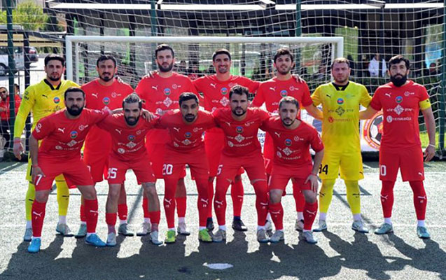 Millimiz 1 heç-heçə, 1 məğlubiyyətlə yarımfinalda