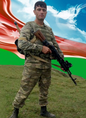 Şəhid Kəşfiyyatçı Məsimov Əkbər Yunis oğlu – “Qəhrəman, igid, cəsur şəhidimiz. Ailəsinin qüruru, xalqın fəxri”
