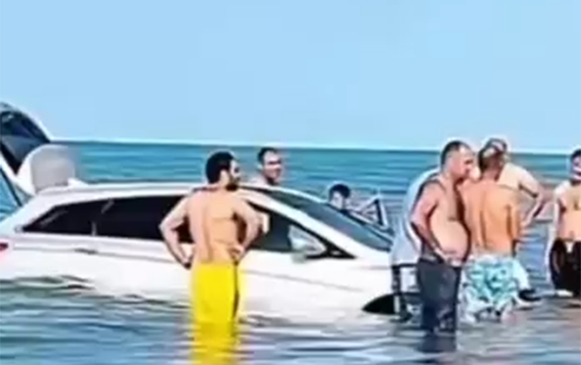 Xanımına maşın sürməyi öyrədirmiş - Yenilənib + Video