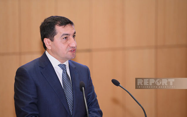 “​Azərbaycandan olan heyətin iyulun 18-də Moskvada keçirilən MDB İqtisadi Şurasının iclasında iştirak etməməsinin müxtəlif səbəbləri ola bilər”.  “Qafqazinfo” “Report”a istinadən xəbər verir ki, bunu Azərbaycan Prezidentinin köməkçisi − Prezident Adm