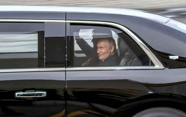 Tramp xahiş etdi, Putin ənənəsini pozdu - Video