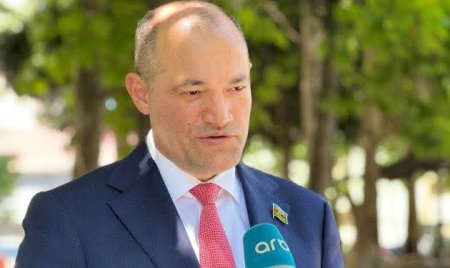 Razi Nurullayevə atılan "çamur"