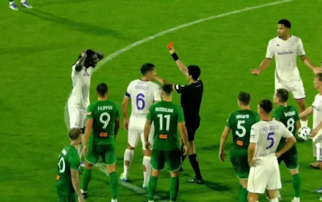 Əliyar Ağayev Moyze Kini meydandan qovdu