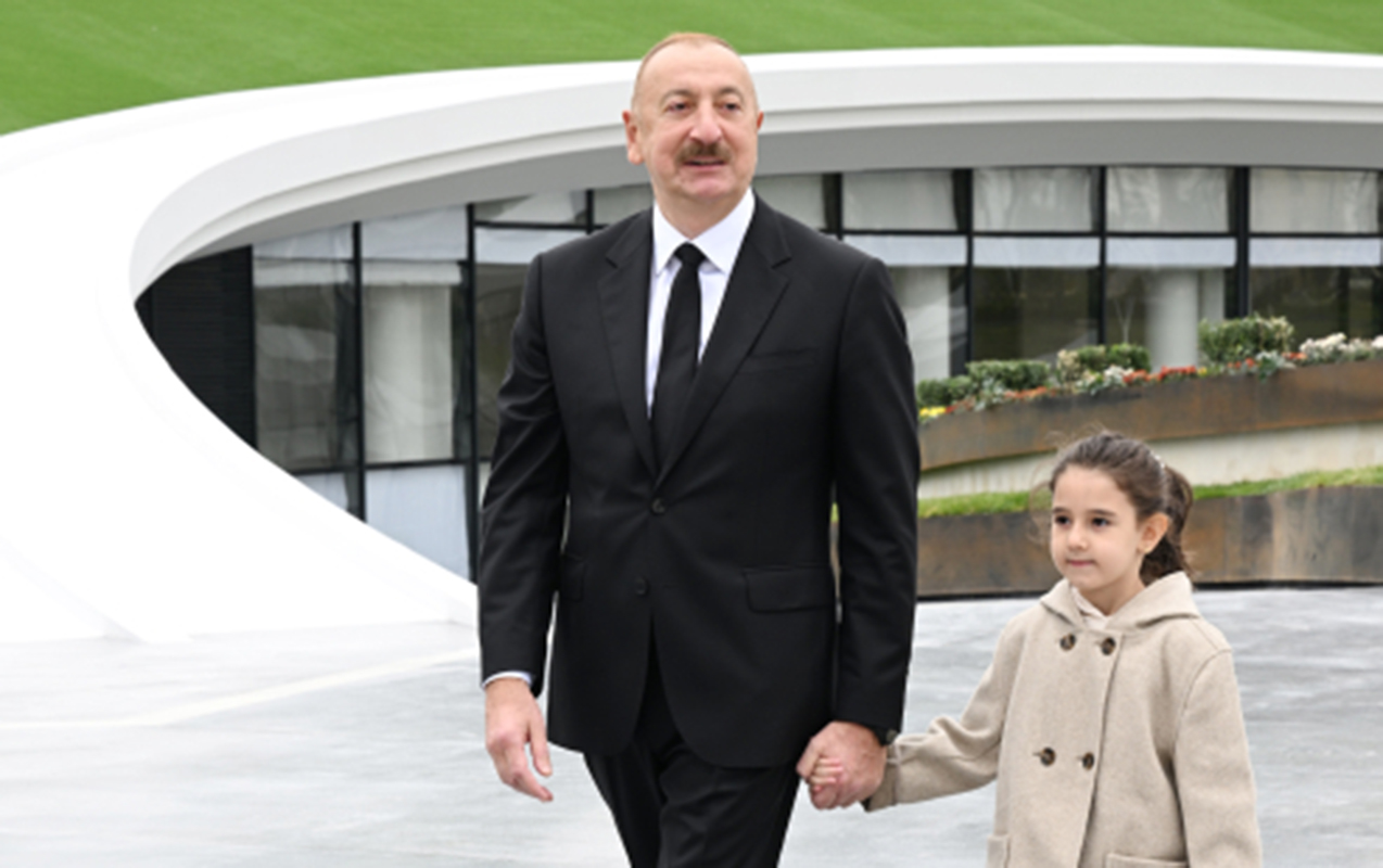 “Yaxşı babadır, gördüyümdən hündürdür”
