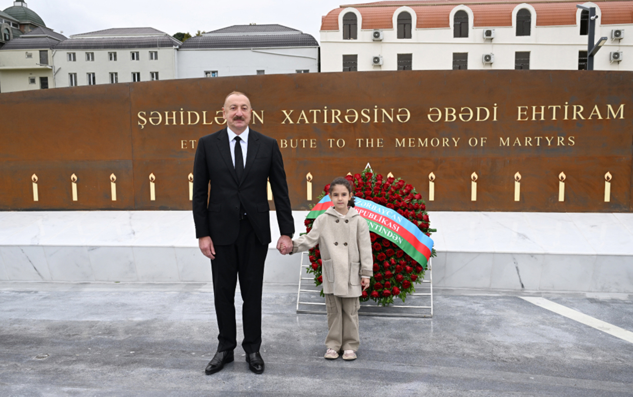 Prezidentin əlindən tutduğu qız Nilaydır...