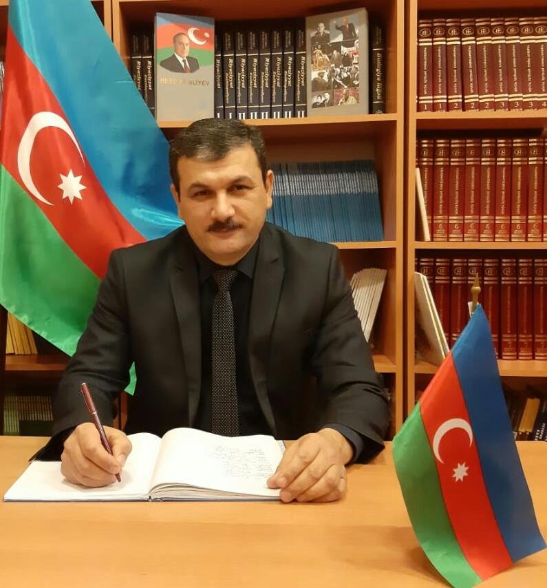 Bakı şəhəri 14 nömrəli tam orta məktəbin direktoru Rəfail Hüseynov: “Müəllimlər cəmiyyətin ən dəyərli simalarıdır”