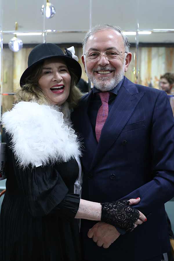 Azərbaycan Dövlət Akademik Rus Dram Teatrında Xalq artisti Lyudmila Duxovnayanın 60 illik səhnə yubileyinə həsr olunmuş xatirə kitabçasının təqdimatı keçirildi