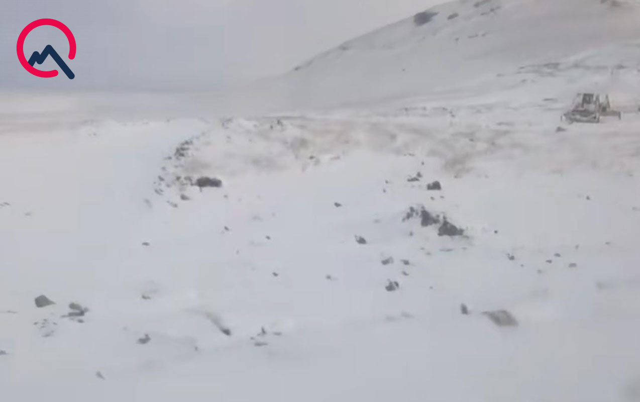 Laçına qar yağır