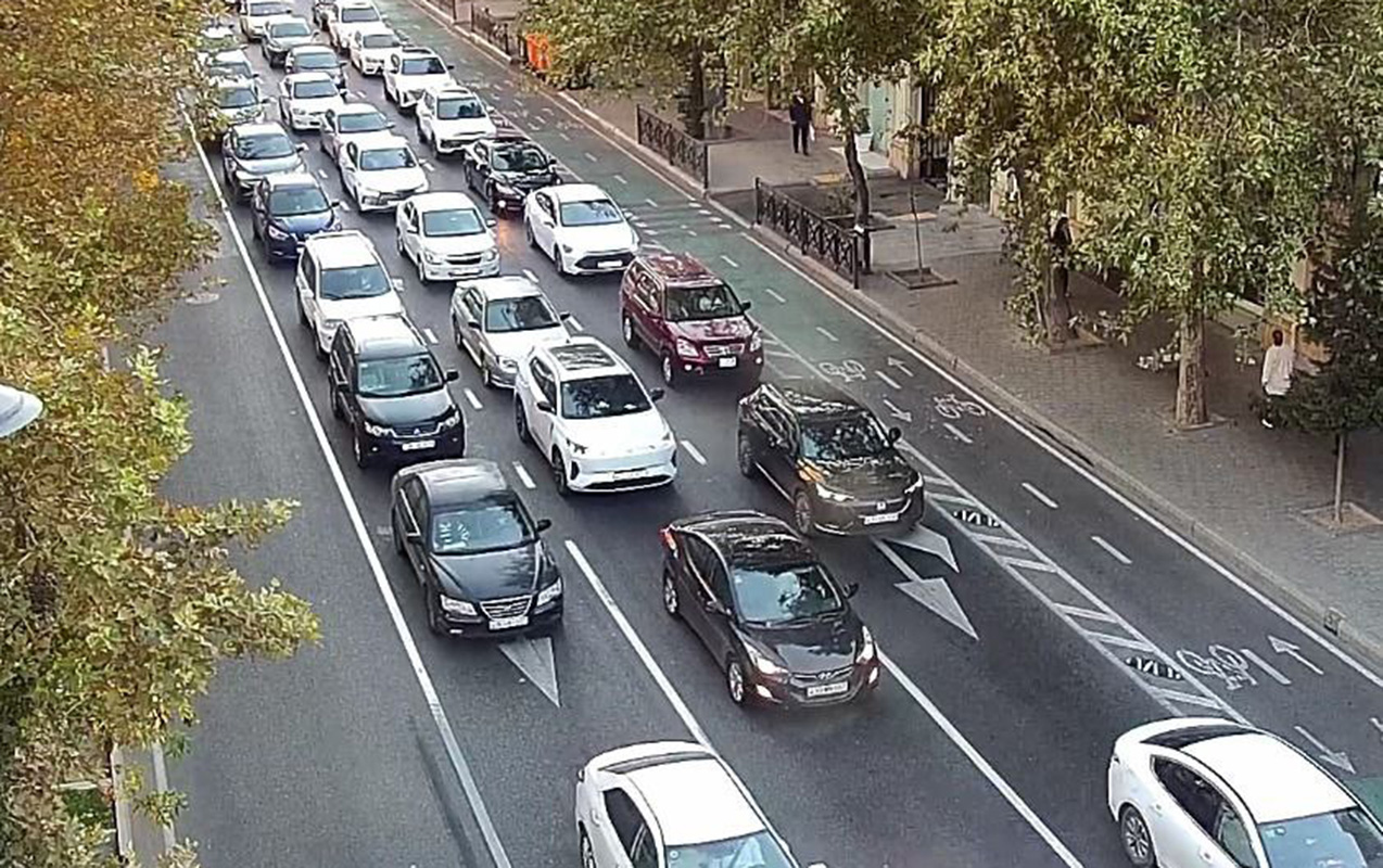 12 istiqamətdə tıxac var - Siyahı