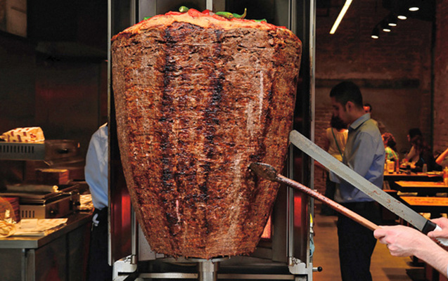 Şəmkirdə dönərdən kütləvi zəhərlənmə baş verib - Yenilənib