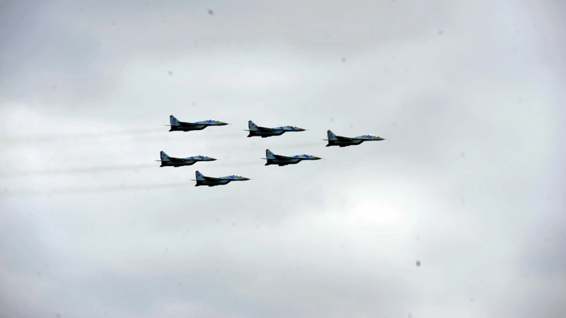 Bakıda parad hazırlığı: Qırıcılar paytaxt səmasında