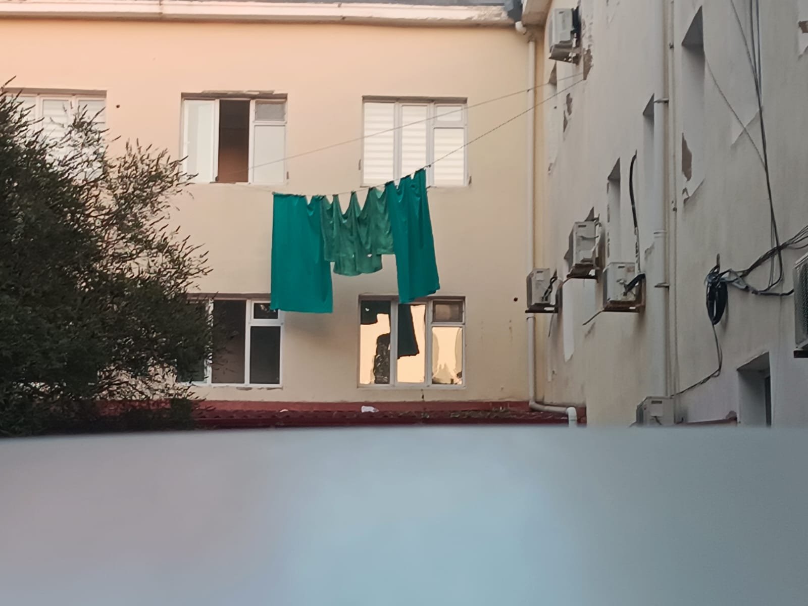 Sumqayıt Şəhər Uşaq Xəstəxanasında Biabırçı Mənzərə – Valideynlərin narahatlığı artır