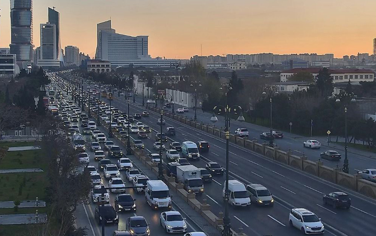 Bu yollarda tıxac var - Sürücülərin nəzərinə