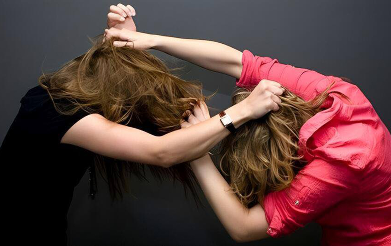 Sevgilisinin arvadının iş yerinə gedərək - Onu təhqir etdi