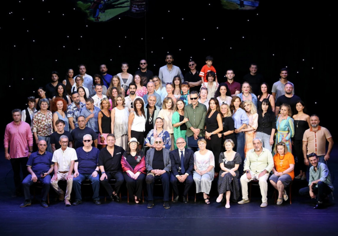 Русскому драмтеатру 105 лет: сцена, где прошлое и настоящее говорят на равных