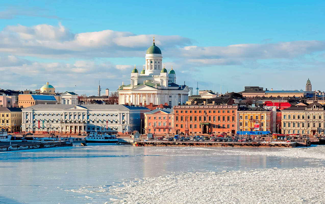 Bu ölkə yaşayış icazəsi və vətəndaşlıq tələblərini sərtləşdirir