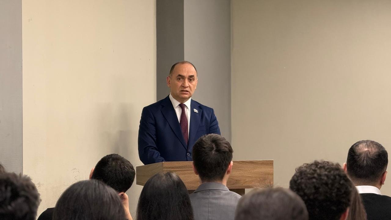 Azərbaycan Respublikası Gənclər Təşkilatları Milli Şurası tərəfindən Ulu Öndər Heydər Əliyevin anım günü qeyd olunub