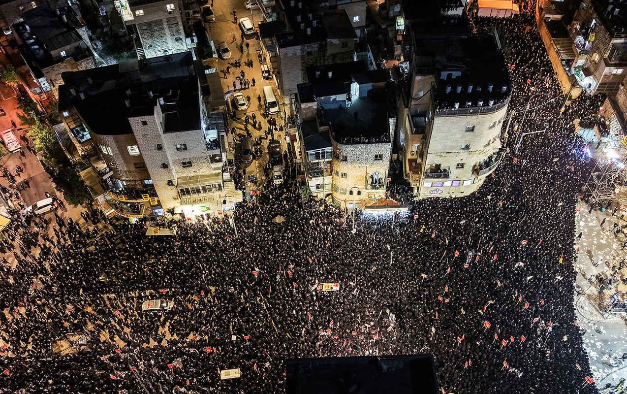 Qüdsdə sürücü avtobusu etirazçıların üstünə sürdü - Ölən və yaralılar var