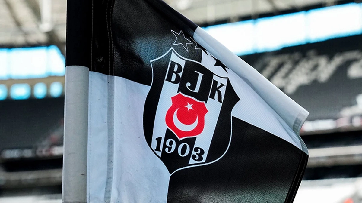 "Beşiktaş"ın hücumçusu İngiltərə Premyer Liqasına geri qayıdır