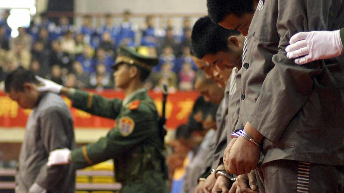 Çində qətllər törədən cinayətkar qrupun 11 üzvünün ölüm hökmü icra olundu