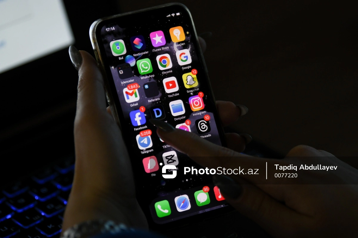 Baş nazirdən mobil telefonların gömrükdən keçirilməsi ilə bağlı yeni qərar