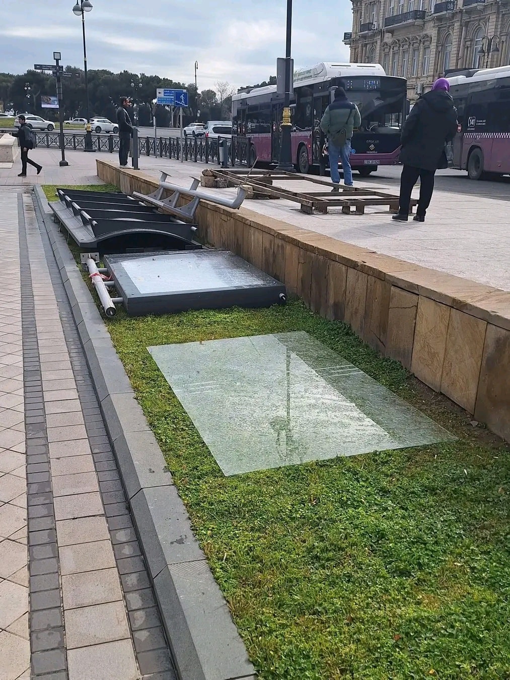 “AYNA”-nın 12 min manata quraşdırdığı dayanacaq uçub?