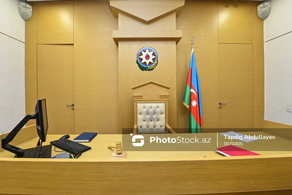 Dövlətə xəyanətdə təqsirləndirilən şəxsin məhkəməsi başlayıb
