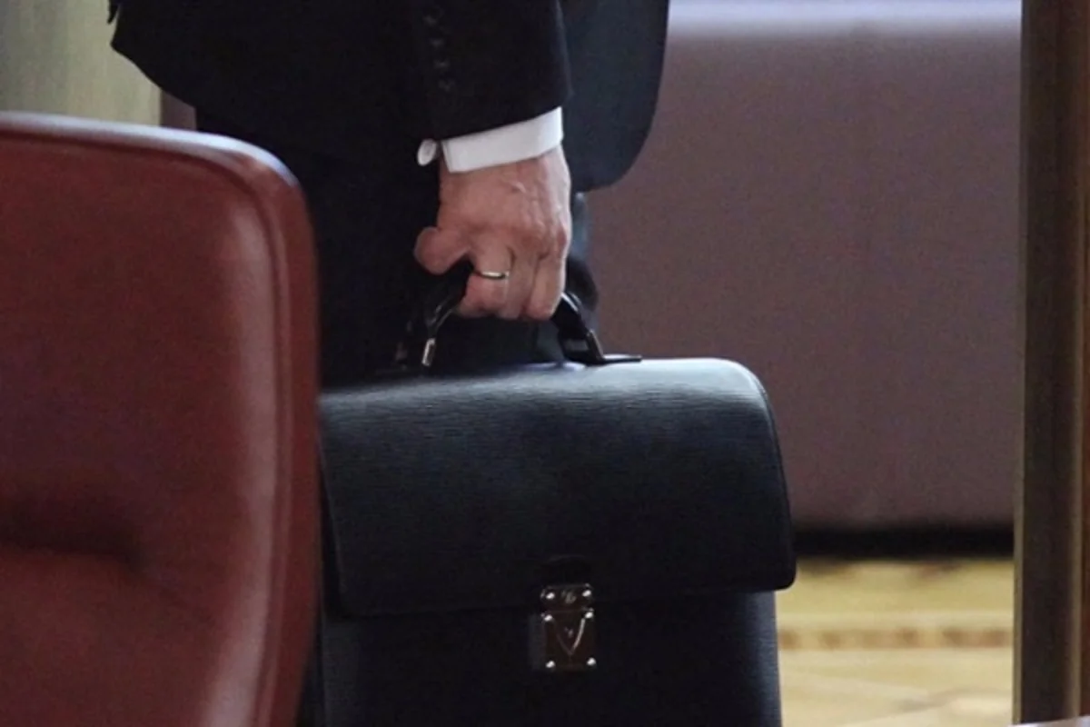 Şəkidə vəzifəli şəxs işdən çıxarıldı - ÖZƏL