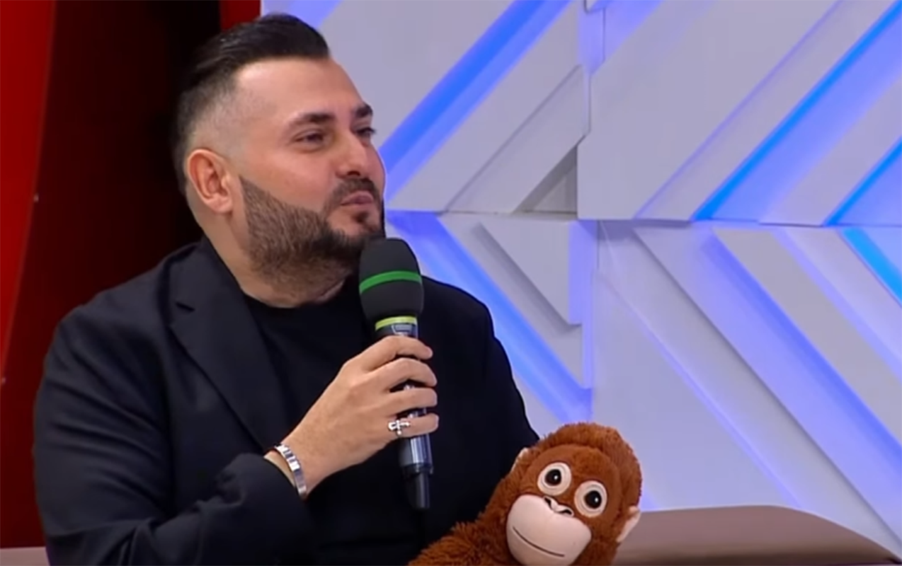 “Baxmırsınızsa, o müğənniləri haradan tanıyırsınız?!”