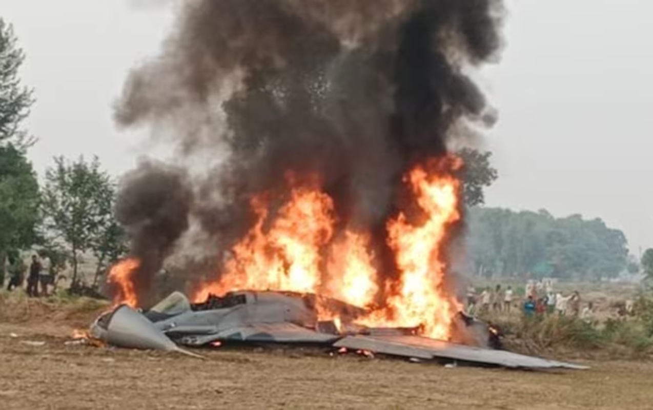 İranda hərbi təyyarə qəzaya düşdü, ölən var