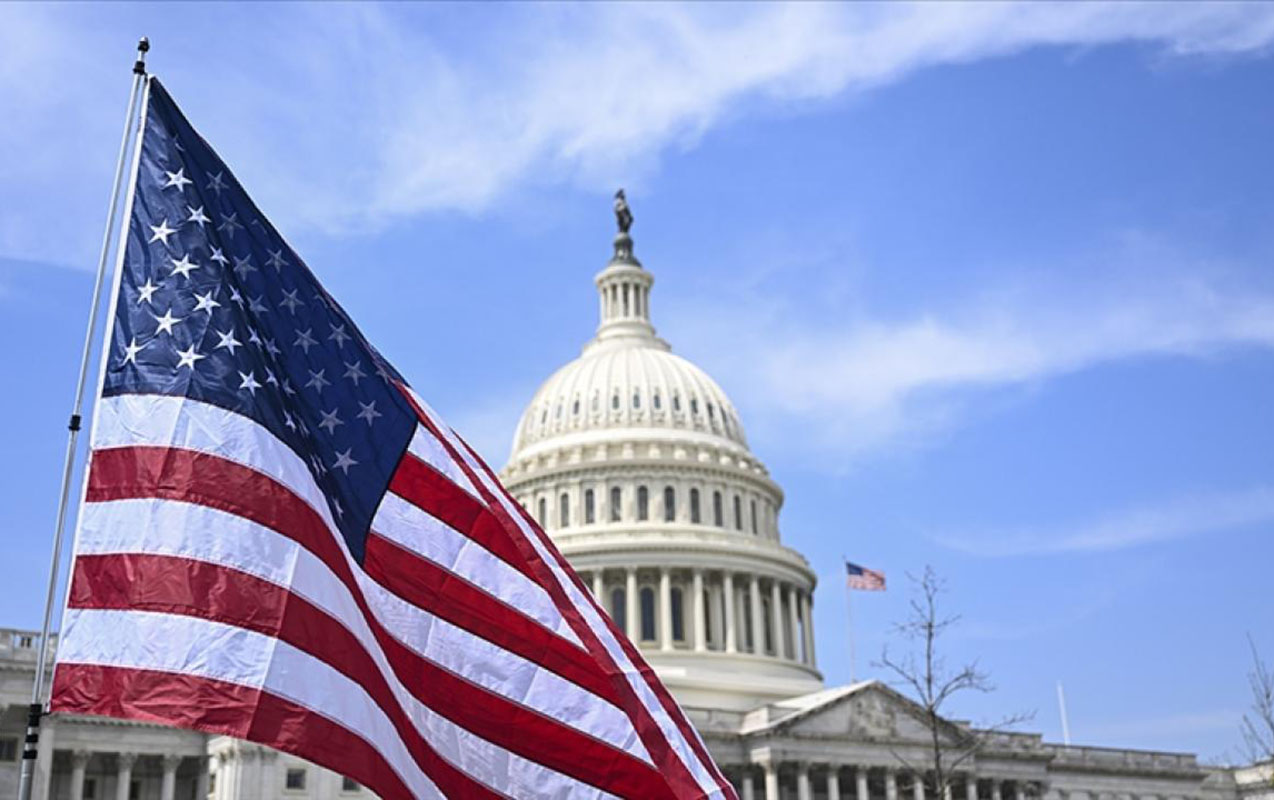 Senat Trampın səlahiyyətlərini məhdudlaşdırmağı rədd etdi