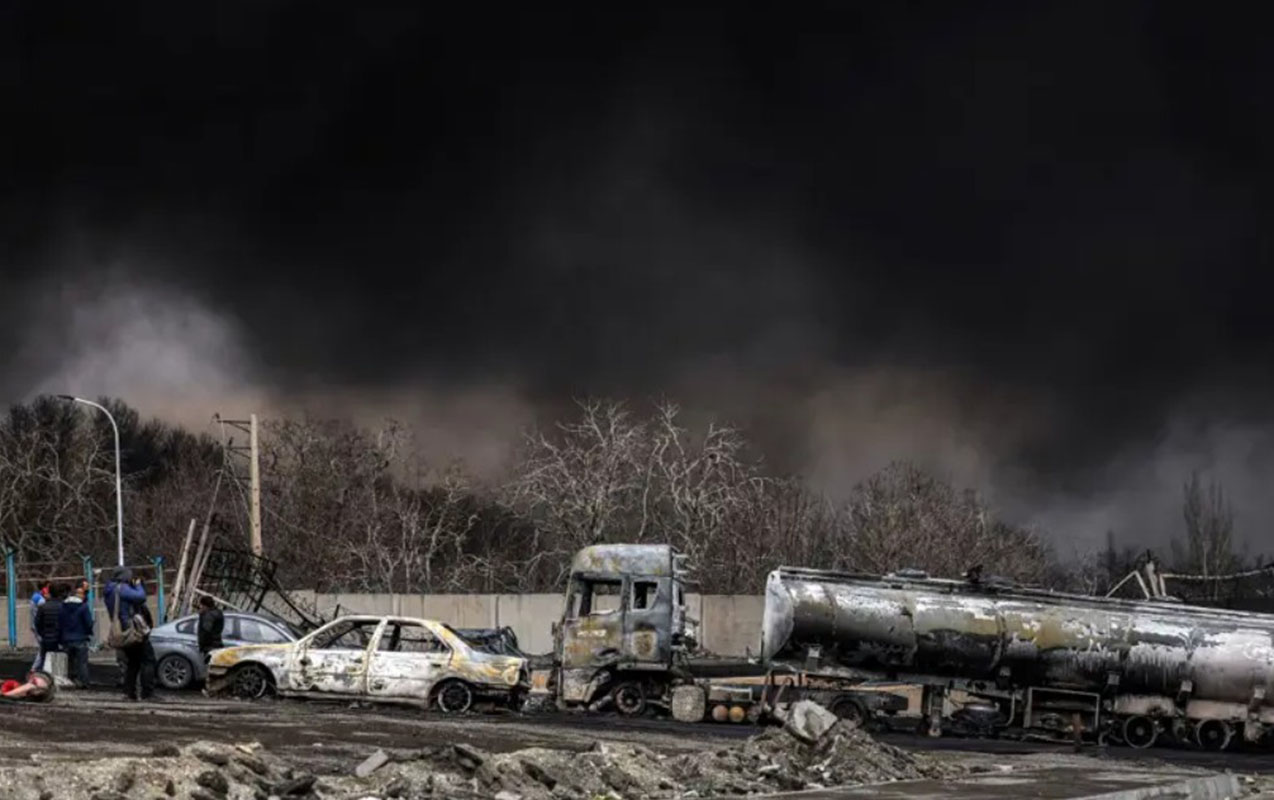 İranda “qara yağış” yağdı - Fotolar