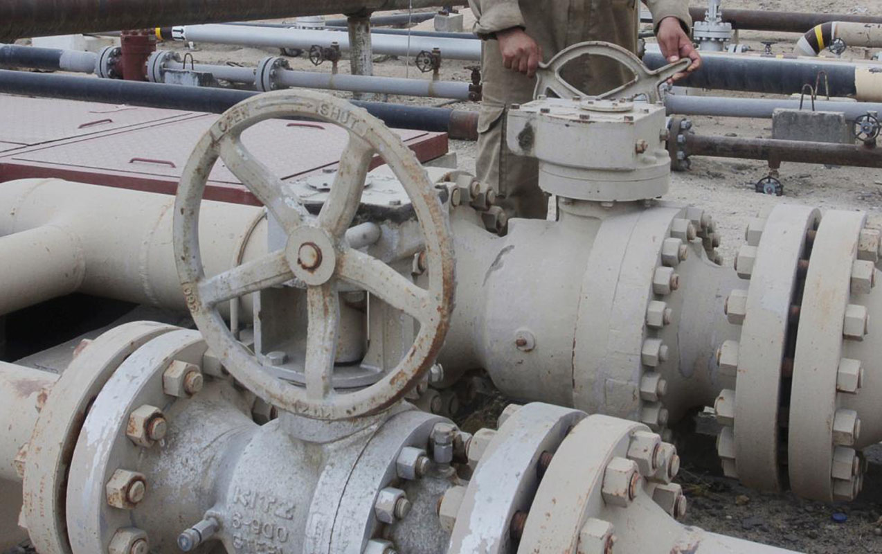 İraq neft limanlarını bağladı