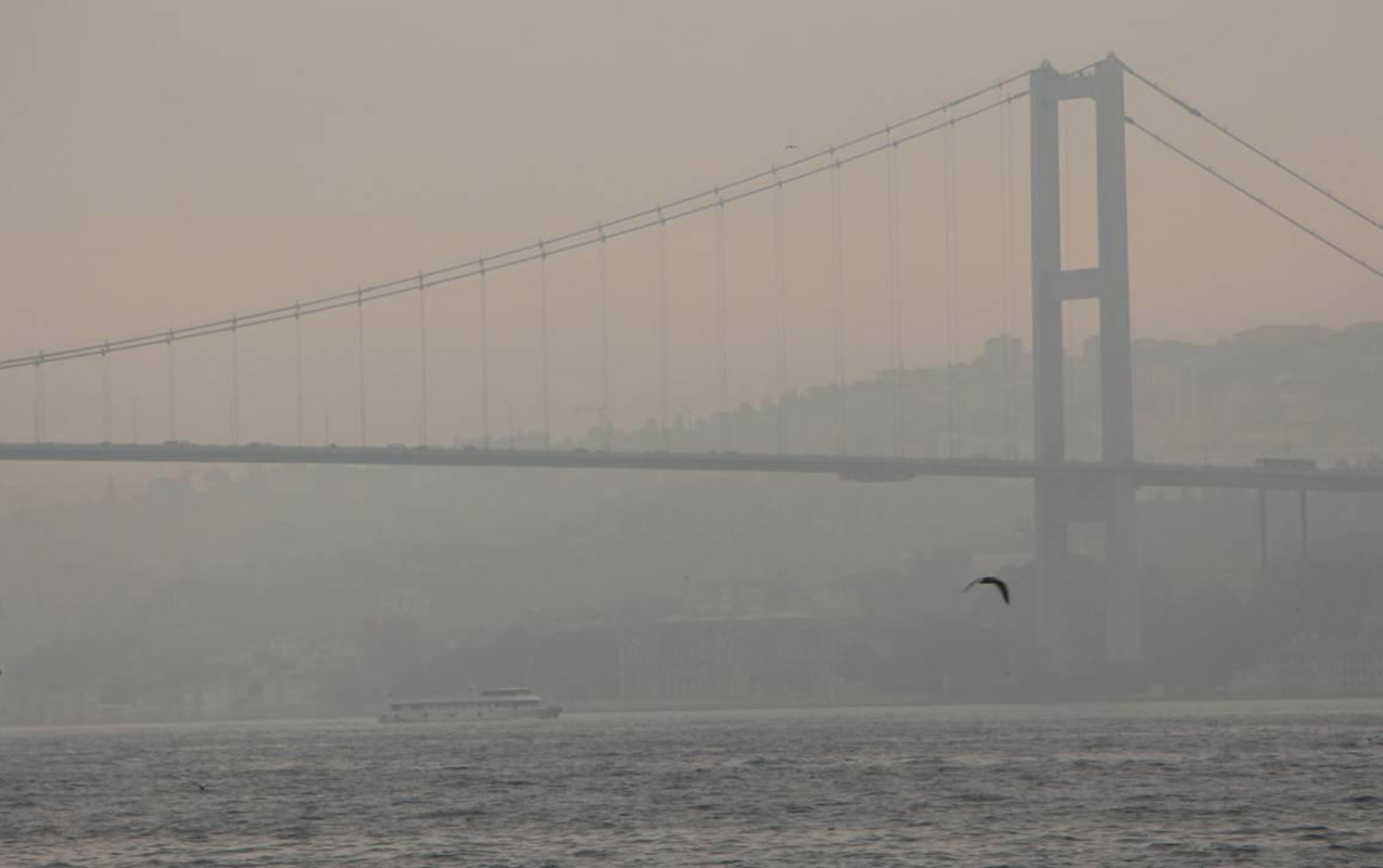 İstanbul boğazında gəmilərin hərəkəti dayandırıldı