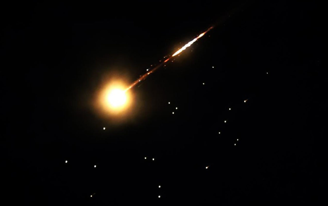 İsrailə genişmiqyaslı raket hücumu elan etdi