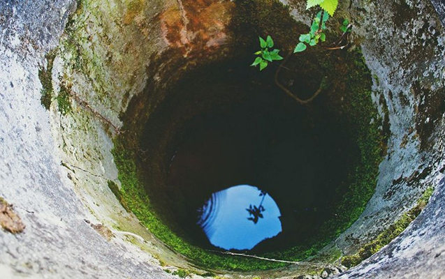 51 yaşlı kişinin meyiti həyətindəki quyudan tapıldı