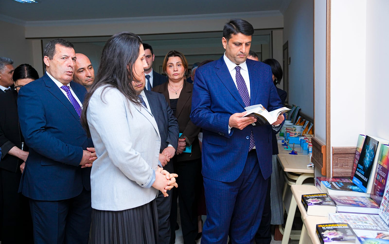 NDU-da yeni alınmış avadanlıqlar və dərsliklər təqdim olundu - Fotolar