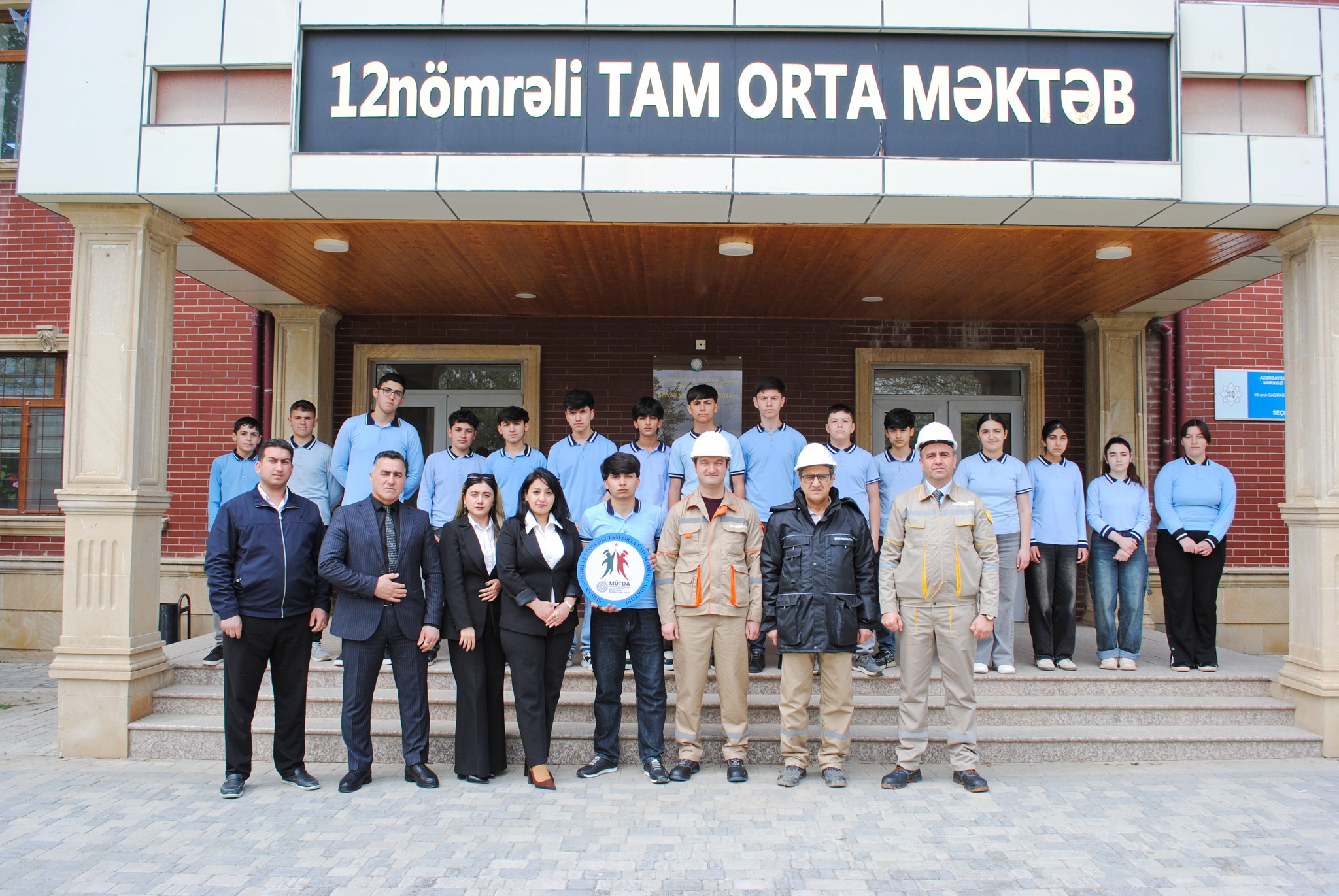 Elm, təcrübə və gələcək peşələr: Şirvan məktəblilərinin istehsalatla tanışlığı