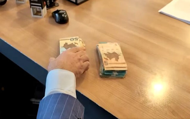 MN-də müvəqqəti tutduğu vəzifədə külli miqdarda - Rüşvət alıb