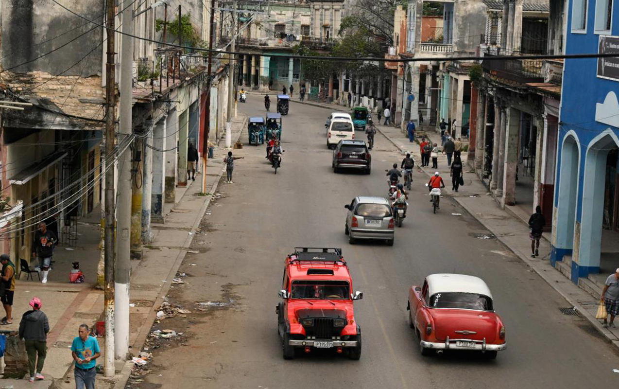 ABŞ hökumətinə məxsus təyyarə uzun illər sonra Kubaya endi - Detallar
