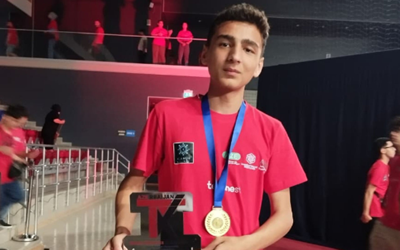 Şəmkir məktəblisi Mançester Universitetinə qəbul olub