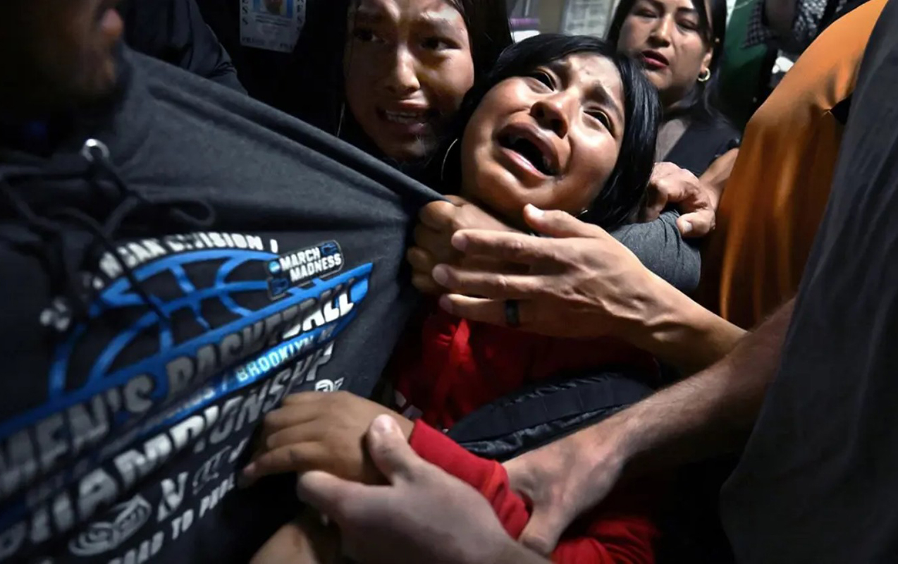 Ayrılığın şəklini çəkib - Qalib oldu